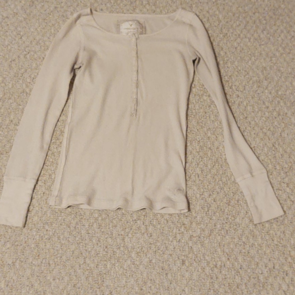 AEO cream thermal long sleeve size s